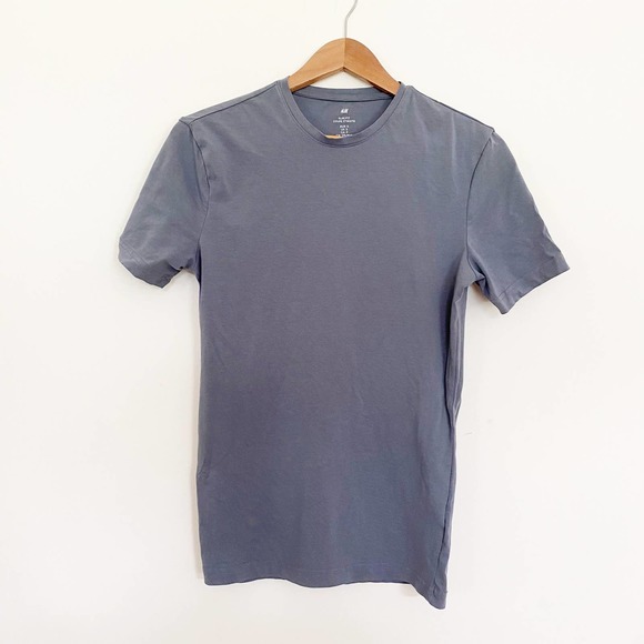 H&M Slim Fit Grey Cotton Spandex T-shirt - Picture 2 of 6